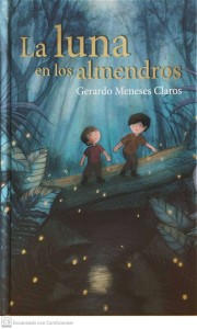La luna en los almendros
